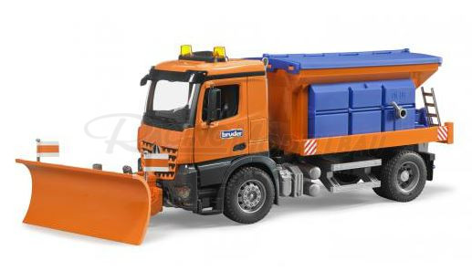 Arocs Winterdienst mit Räumschild