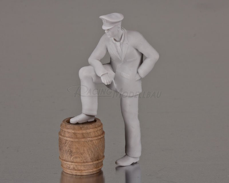 Kapitän aufgestützt 1:25