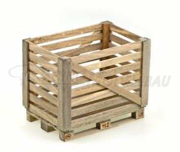 1:14 Holzgitterbox auf Europalette