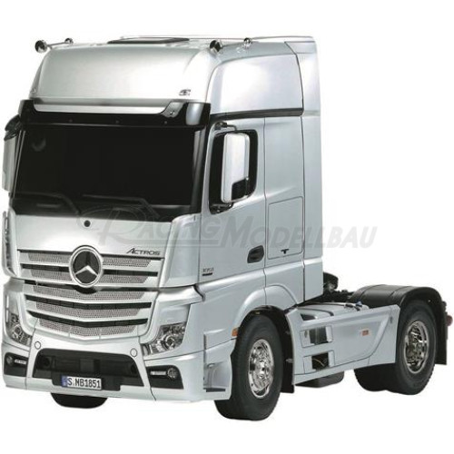 Mercedes Benz Giga Space