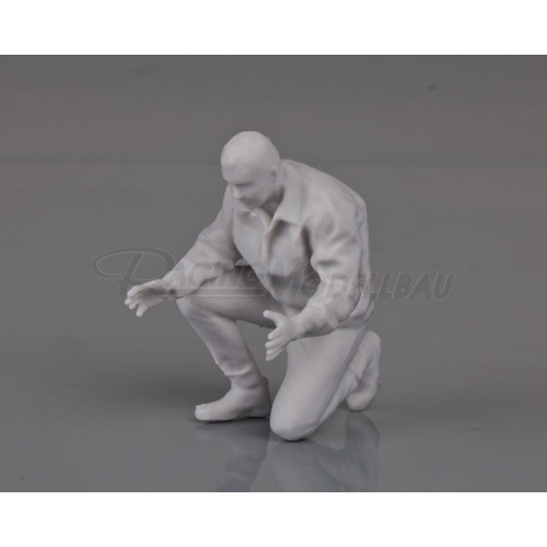 Figur Matrose kniend 1:32 3D Resin